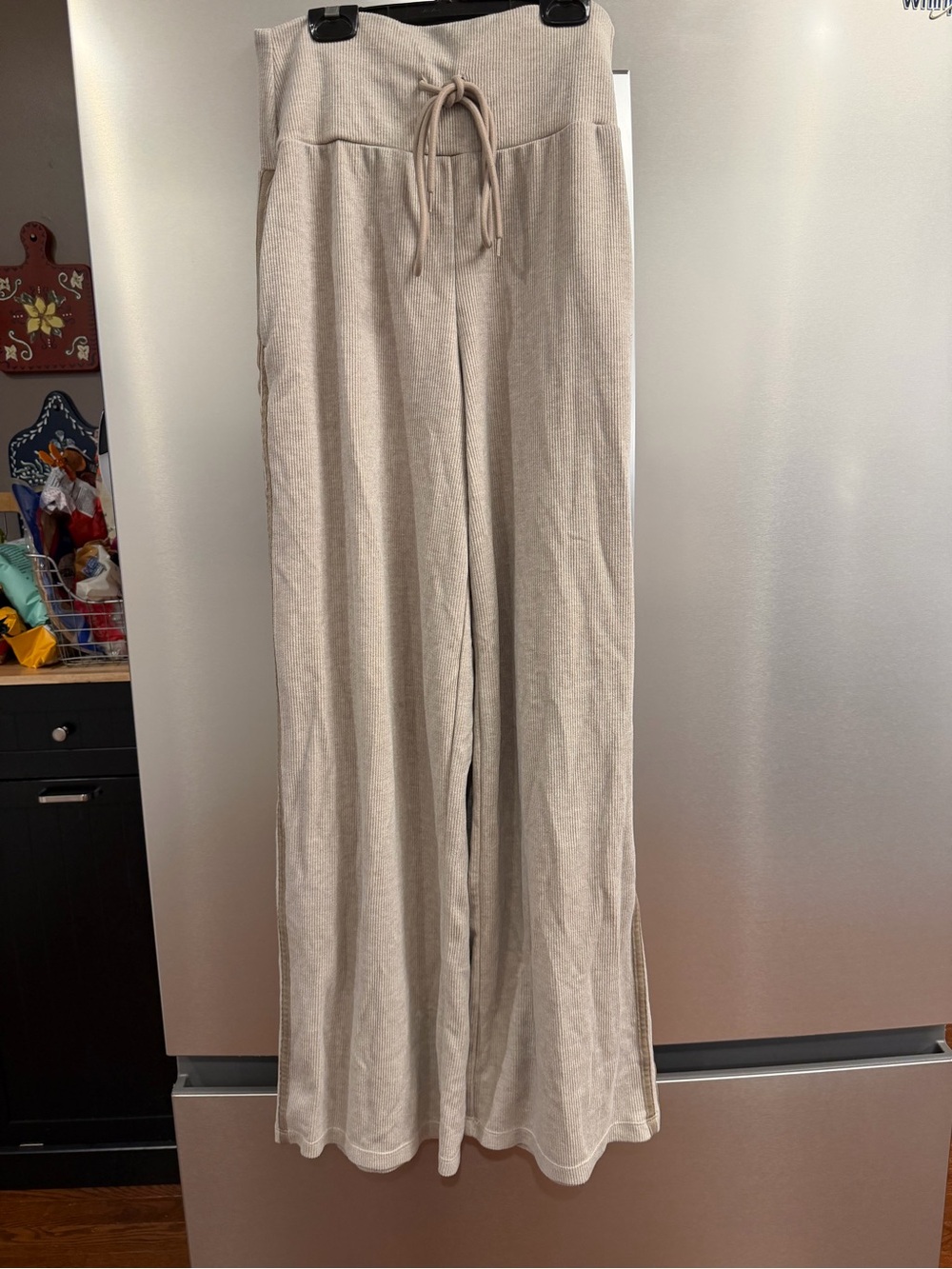 Halara Ribbed High Waisted Tummy Control Drawstring Wide Leg Color Block - Picture 2 of 4